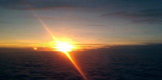 zapad slnka z lietadla