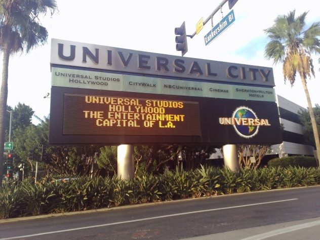 Universal City entrance