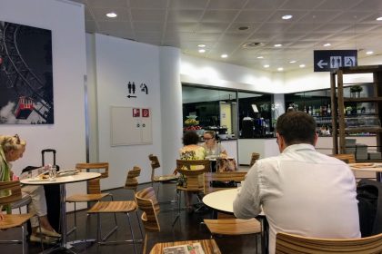 Jet lounge na letisku vo Schwechate