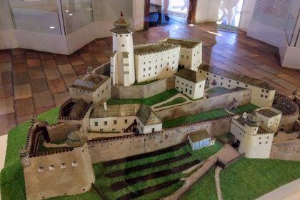 Ľubovniansky hrad a skanzen