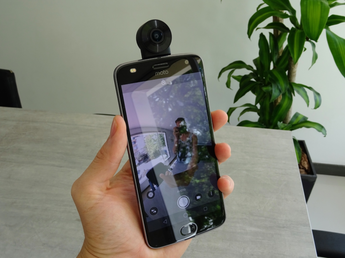 360 stupňová kamera Motorola Moto Mods 360 
