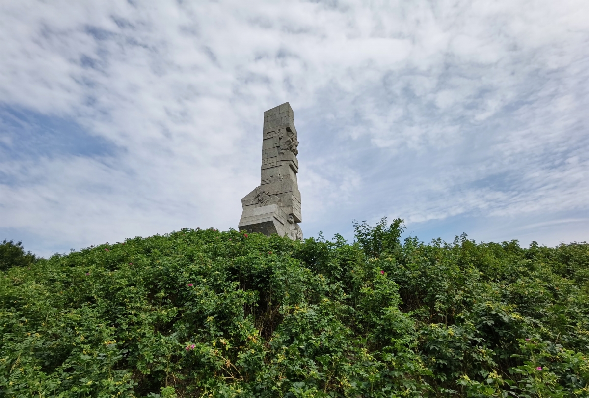 Pomník vo Westerplatte v Gdansku, fotené na Huawei P40 Pro.