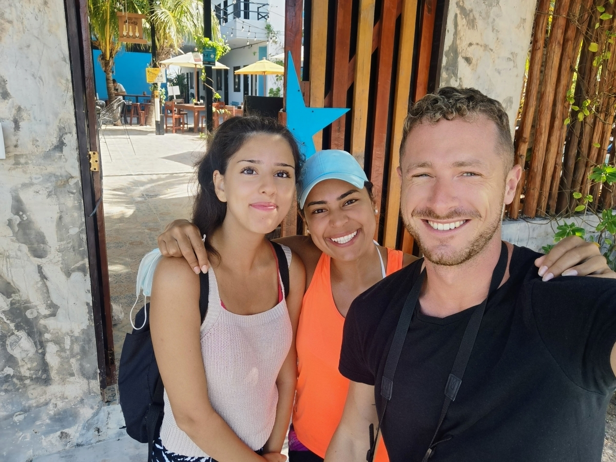 Staff v Che Hostel Holbox