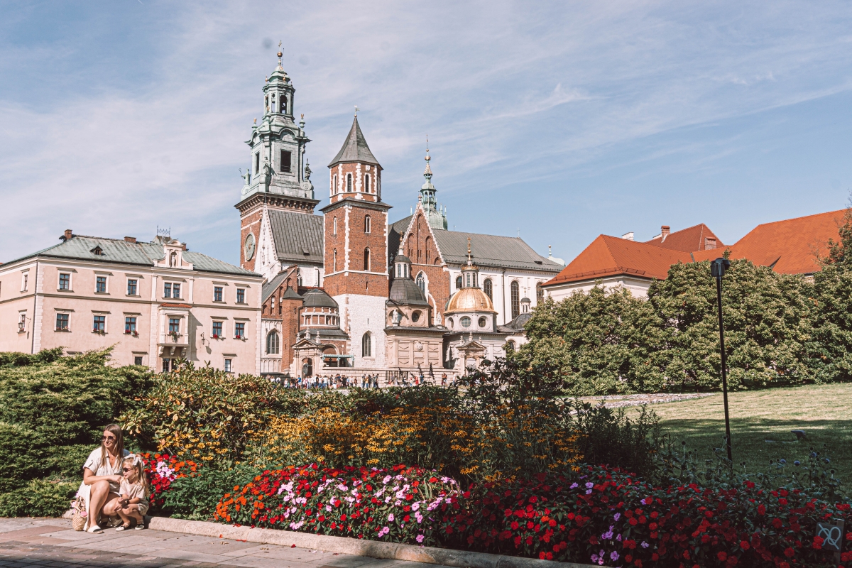 Wawel, zámok nad mestom v Krakove a zbierka kobercov
