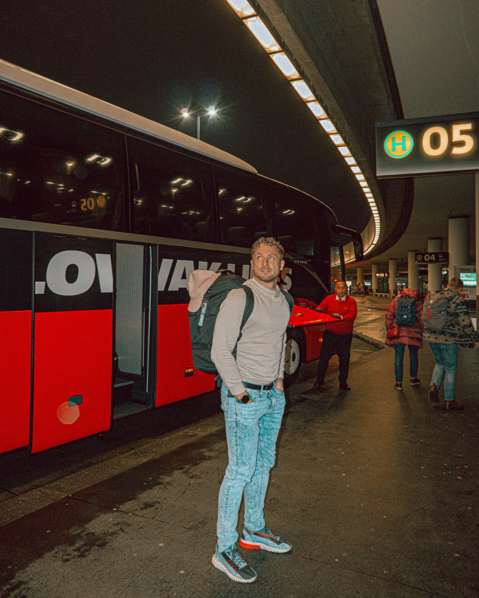 Tip ako sa dopraviť na letisko Schwechat v noci z Bratislavy