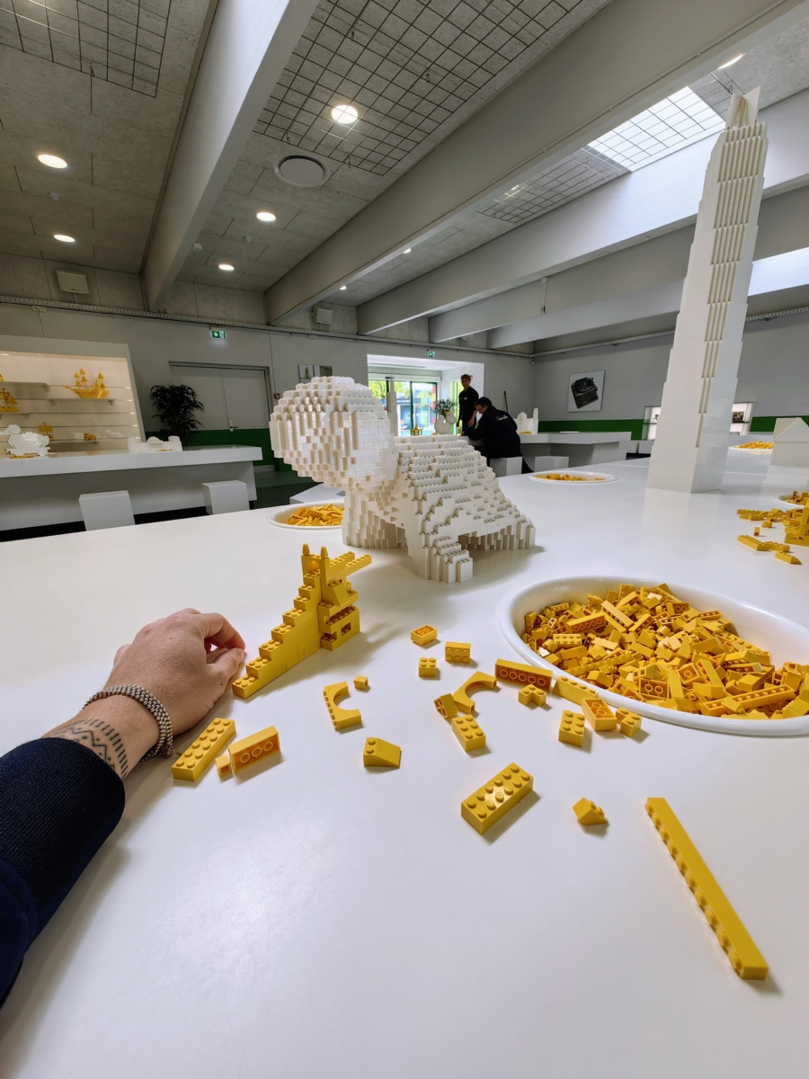 Stavebnica lego podporuje kreativitu.